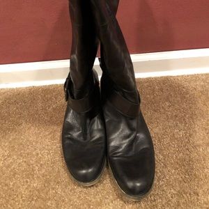 Italian leather black boots size 40.